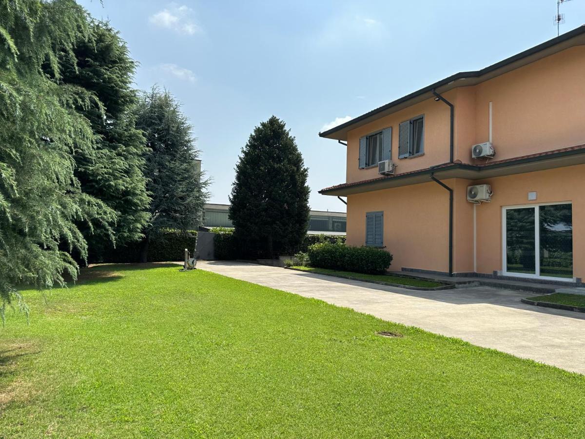 Villa 2 Cassano dʼAdda Extérieur photo