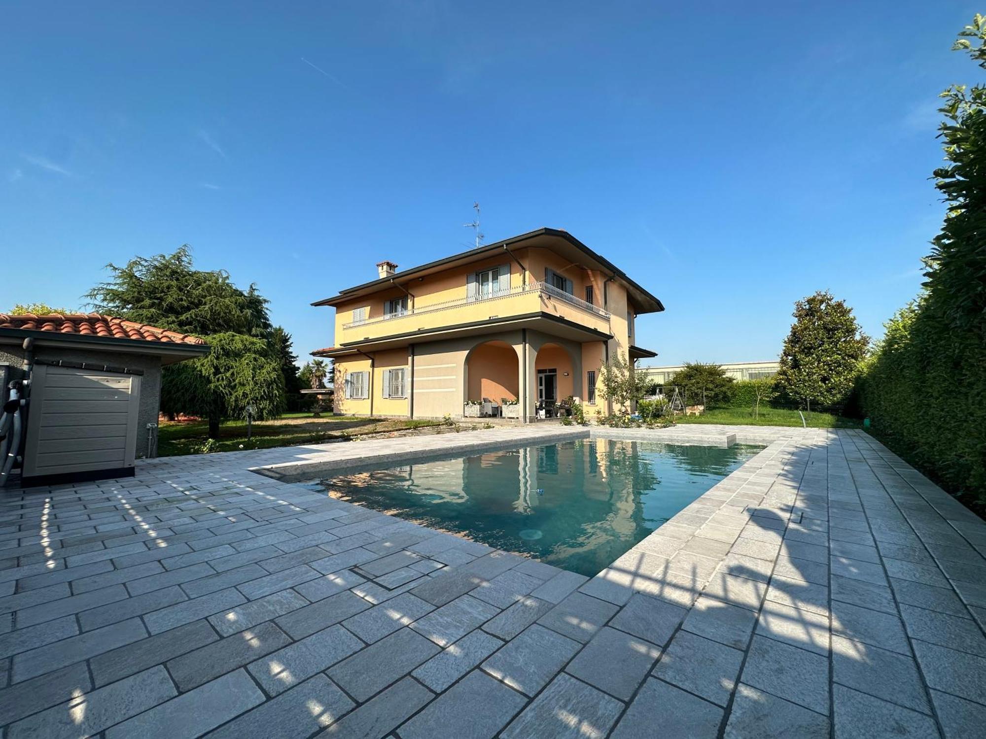 Villa 2 Cassano dʼAdda Extérieur photo